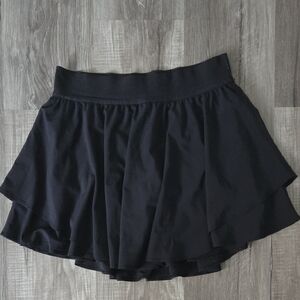 Lululemon Court Rival Skirt In Black Sz. 8